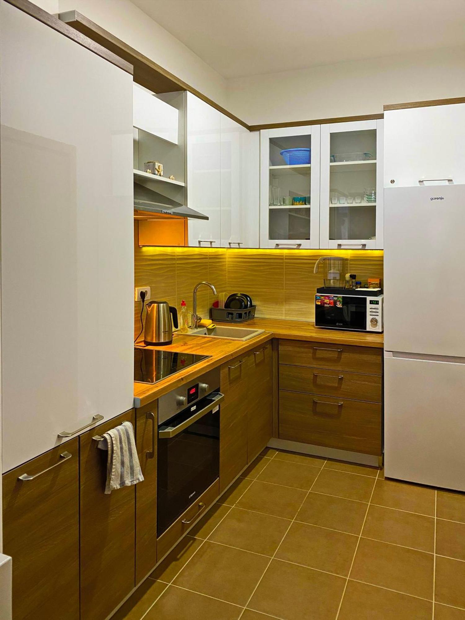 Apartment Sova Tivat Eksteriør billede