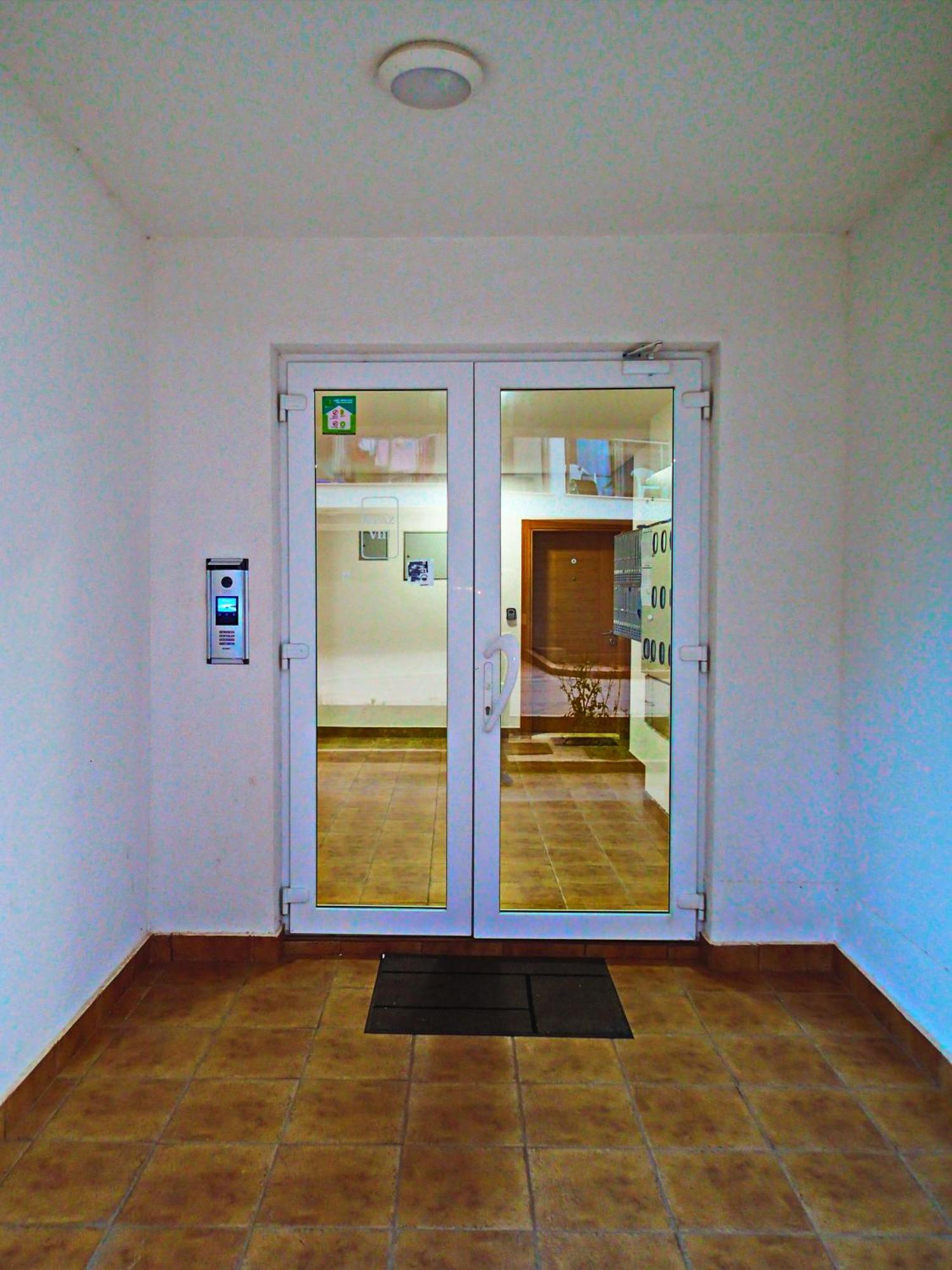 Apartment Sova Tivat Eksteriør billede